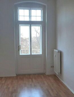 Tolle 3 RWE mit Einbauküche, Balkon und Fahrstuhl in Görlitzer Südstadt - Görlitz