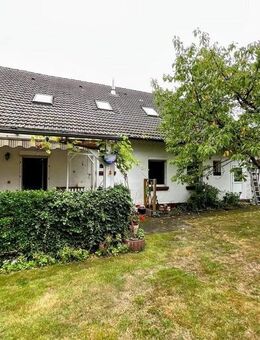 Geräumiges Einfamilienhaus mit Nebengebäude im Zentrum von Meine - Meine