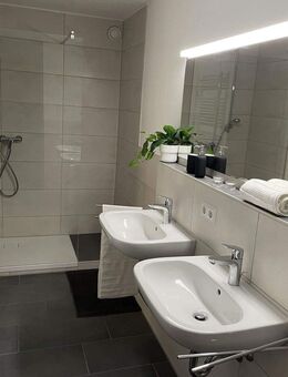 Modernisiert und provisionsfrei - Sofort einziehen oder bis zu 6 % Rendite bei Vermietung erzielen - Sindelfingen