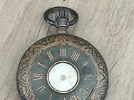 Antike Taschenuhr mit kunstvoller Gravur und 15 Steinen (angefertigt um 1900) - Ingolstadt