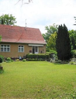 Einfamilienhaus mit Einliegerwohnung und großem Grundstück in toller Lage - Schöneiche (Berlin)