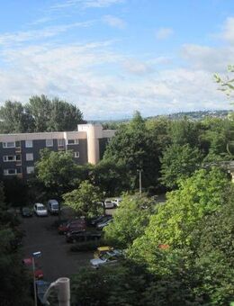 Sanierte 3-Zimmer-Wohnung mit Balkon in Bonn-Tannenbusch - ideal für Paare, kleine Familien oder Wohngemeinschaften - Bonn