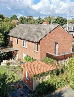 Vielseitig nutzbares Zweifamilienhaus mit großem Potenzial und zentraler Lage - Rotenburg (Wümme)