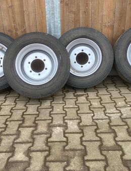 Rad 215 / 75 R 17.5 NEUER 6 Loch Felge Kipper Holzwagen - Schwindegg