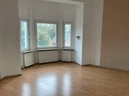 Mehrfamilienhaus mit Gewerbeeinheit und Entwicklungspotenzial - Krefeld