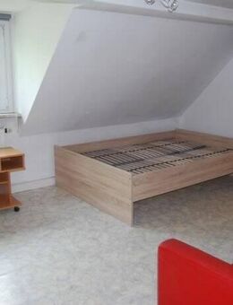 Schönes möbliertes 1-Zimmer Apartment nur an Studenten zu vermieten! Anfragen, bitte nur per E-Mail - Erlangen