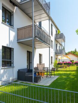 **Schickes Wohnen mit toller EBK** Moderne 3 Zi.-DG-Whg. mit Balkon + Einzelgarage Neufahrn (S1)** - Neufahrn (Freising)