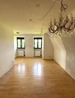 Gemütliches Dachgeschoss + Gemeinschaftsgarten - Schwabach