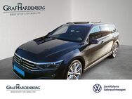 VW Passat Variant, 2.0 TSI Business R-line, Jahr 2023 - Tuttlingen