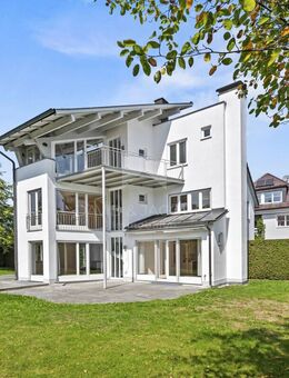Harmonie aus Raum und Licht - Einfamilienhaus mit eindrucksvollem Garten - Pullach (Isartal)