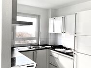Moderne Einbauküche weiß glänzend mit Siemens-Geräten 1.900 € Nur Abholung - Ludwigsburg