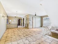 Palastartiges Einfamilienhaus in Elze - ca. 280 m² Wohnfläche ausbaufähig, Garage, Sauna & Partykeller! - Elze