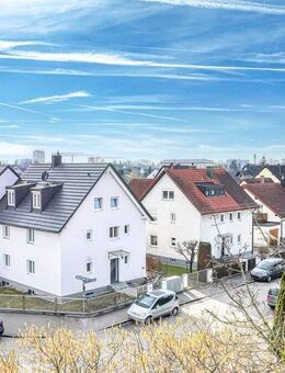 Kernsaniertes Mehrfamilienhaus mit vier Einheiten in familienfreundlicher Lage - München