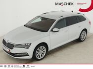 Skoda Superb, 2.0 TDI Combi Style, Jahr 2023 - Wackersdorf