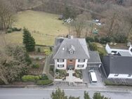 Ein-/ Zweifamilienhaus mit Weitblick. - Velbert