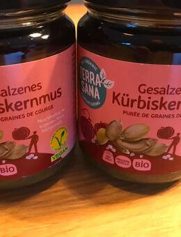 2 Gäser Kürbiskernmus neu - Bühl