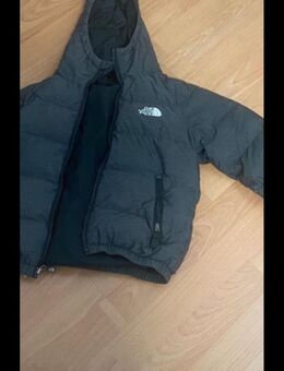 The North Face Daunen Winterjacke Größe S steht - München