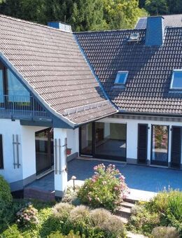 /// - Provisionsfrei - 1 o. 2 Familientraumhaus über den Dächern von Bad Karlshafen /// - Bad Karlshafen