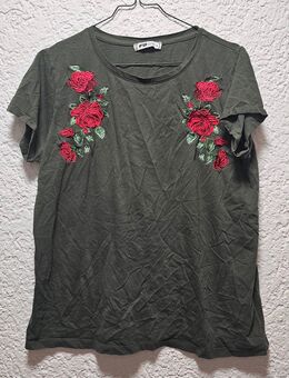 Dunkelgrünes T-Shirt mit rosenmuster - Reichenbach (Fils)