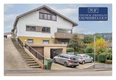 Top 3-Familienhaus, mit Garage + 2 Stellplätzen in Zell a.H. zu verkaufen