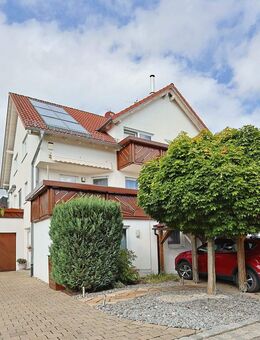 Schöne Doppelhaushälfte mit Einliegerwohnung und Wohlfühlatmosphäre - Aidlingen