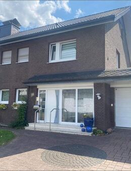 Lippetal-Lippborg / Ein - oder Zweifamilienhaus mit rd. 190 m² Wfl. / rd. 1.000 m² Grundstück - Lippetal
