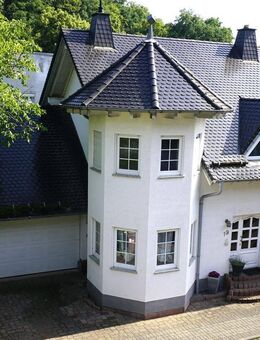 TOP: Großes, schönes EFH mit ELW, Garten, Balkon, Garagen. - Kaiserslautern