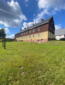 Mehrfamilienhaus zu Verkaufen - Hermsdorf / Erzgebirge - Hermsdorf (Erzgebirge)