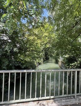 TOP LAGE! Frisch sanierte 2 Zi. Whg. sofort bezugsfrei mit großer Terrasse am Auermühlbach! - München