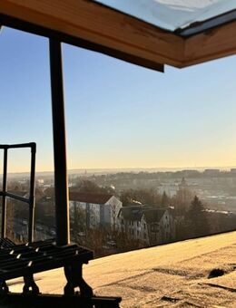 RENOVIERTE 2-RAUM-DACHGESCHOSSWOHNUNG! - Chemnitz