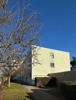 NÜRNBERG-ALTENFURT: TOP GEPFLEGTE 3-ZI-WOHNUNG MIT GROSSER LOGGIA UND EINBAUKÜCHE IM 2. OG OHNE LIFT - Nürnberg