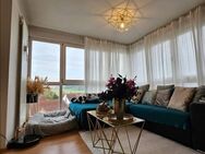 Top 2 Zimmer Wohnung mit herrlicher Aussicht ** 2 Balkonen** TG-Stellplatz -- Leerstehend - Bad Abbach