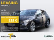 VW Golf, 2.0 TDI MOVE, Jahr 2023 - Werdohl