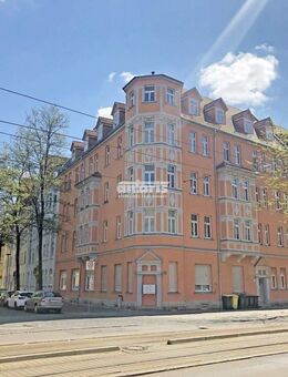 antaris Immobilien GmbH **Helle 2-Raum-Wohnung mit Balkon und Einbauküche - frisch saniert!** - Erfurt