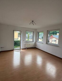 Traumhafte 3-Raum-Maisonette-Wohnung mit Balkon und Stellplatz im Zentrum von Greiz - Greiz