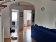 Stilvolle 2-Zimmer-Wohnung mit geräumigen Nebenräumen und einer großen Terrasse in einem schönen Haus in ruhiger und beliebter Lage von Pasing - München