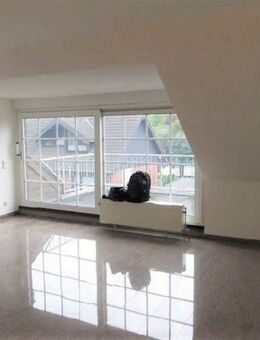 Frechen, zentrale helle ruhige 2 Zimmer, 64 m², Tageslichtbad, Balkon, Garage - Frechen