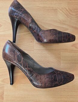 ELEGANTE PUMPS, NEU, GR. 40, GLÄNZENDES LEDER, SCHLANGENMUSTER, BRAUN - München