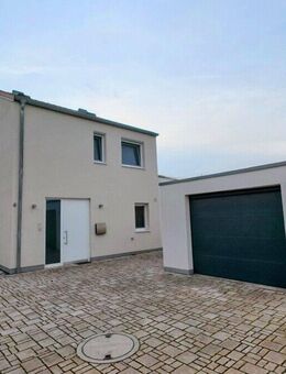 EINFAMILIENHAUS MIT GEHOBENEM WOHNAMBIENTE IN DER KERNSTADT (ERDGESCHOSS BARRIEREFREI) - Groß Umstadt