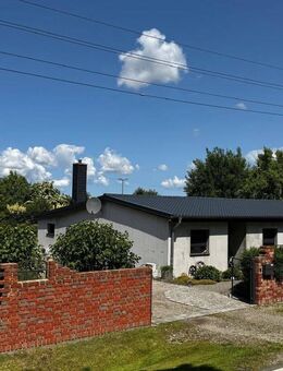 Familienfreundlicher Bungalow mit großem Garten und Doppelcarport in Elmenhorst bei Stralsund - Elmenhorst (Mecklenburg-Vorpommern)