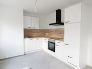 ERSTBEZUG: attraktive, helle sowie großzügige und moderne 2-Zimmer-Souterrain-Wohnung mit Einbauküche - Langenzenn