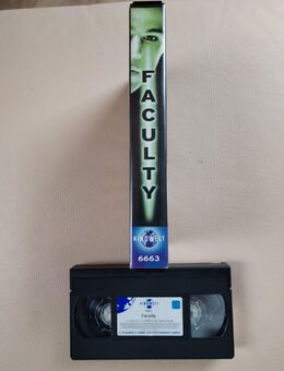 Retro VHS Videokassette - FACULTY - Trau keinem Lehrer - Suhl