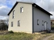 Freistehendes Einfamilienhaus mit schönem Grundriss und Garten sucht neue Familie - Schkölen