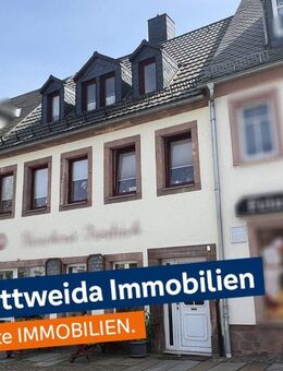 Wohnhaus mit Ladengeschäft im Erdgeschoss in zentraler Lage - Rochlitz