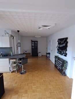 Große, helle 5-Zimmer-Wohnung mit großem Balkon in toller Lage - Lünen