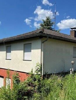 ***Bungalow mit Indoor Pool und ELW in bester Lage*** - Neuberg