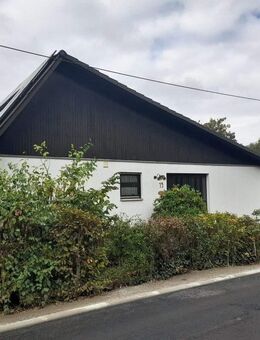 Familienfreundliches Haus mit Wintergarten und großem Garten - Schenklengsfeld