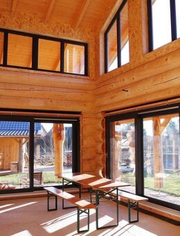 +++ Holz-Chalet mit WOW-Effekt - Alpen-Feeling in Niederbayern + 1.470 m² Grund zum AUSTOBEN +++ - Mamming