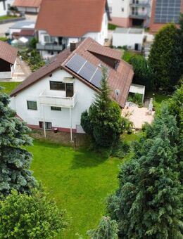 Viel Platz: Haus mit großem Garten und Doppelgarage - Dobel