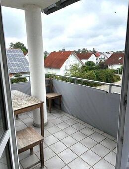 Schöne, helle 2,5 Zimmerwohnung mit Balkon - Bad Buchau